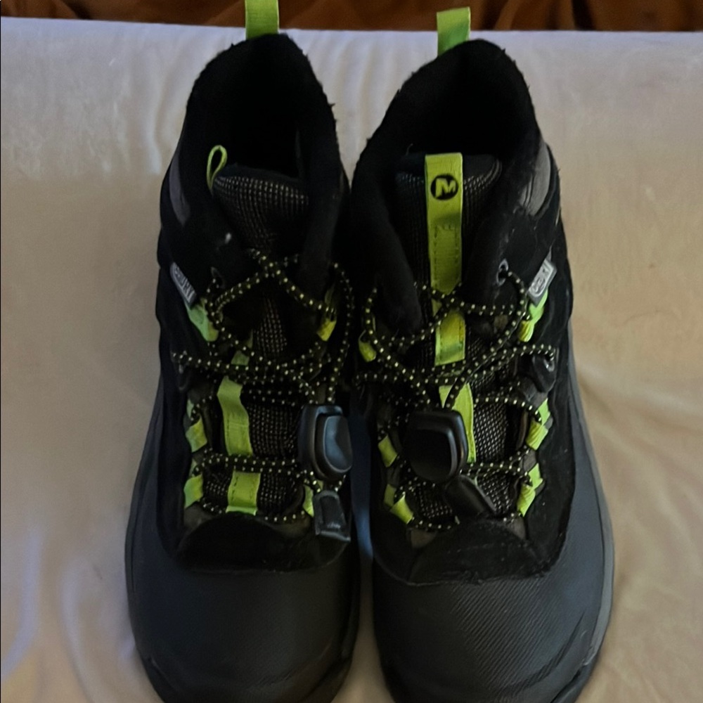 Kids Black and Green Hiking Shoes